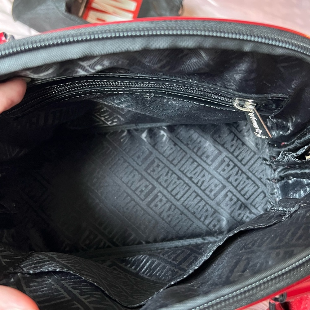 Spider Man Marvel Loungefly Dome Bag Heart Logo RARE - Picture 8 of 11